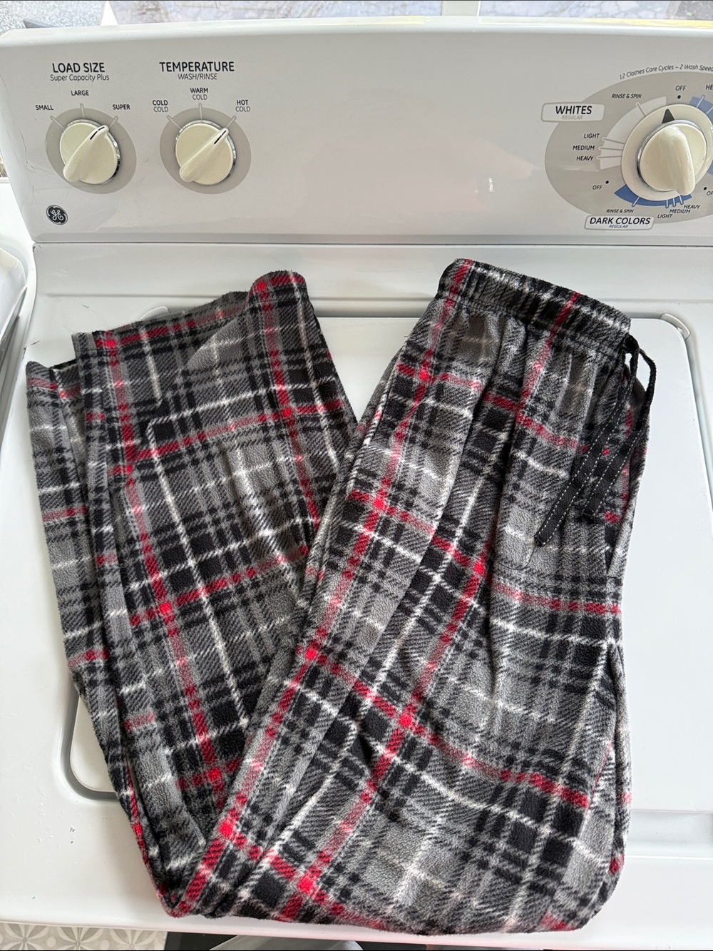 Men's Red & Gray Plaid Fleece Pajama Pants